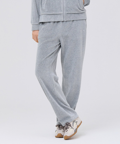 CHASECULT(チェイスカルト)の「レディース ベロアストレートパンツ-グレー(スウェットパンツ・レディース・MD.Gray・70/76/67)」の4枚目の写真