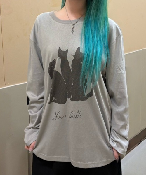 Never mind the XU / Chikashitsu+（ネバーマインド ザ エックスユー / チカシツプラス）の「【Nerd out XU】cat long sleeve / 【ナードアウトエックスユー】キャットプリント長袖Tシャツ（Tシャツ/カットソー・レディース・ブラック/グレー・ONE SIZE）」の2枚目の写真