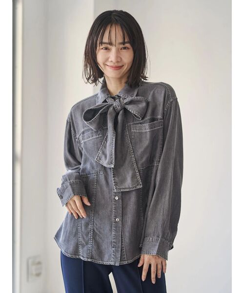 TONAL(トーナル)の「テンセルデニムボウタイブラウス(シャツ/ブラウス・レディース・ブラック/インディゴブルー・MEDIUM)」の3枚目の写真