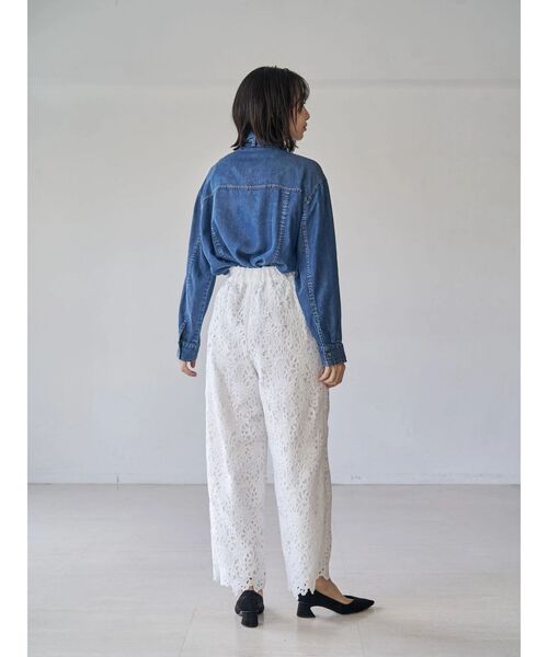 TONAL(トーナル)の「テンセルデニムボウタイブラウス(シャツ/ブラウス・レディース・ブラック/インディゴブルー・MEDIUM)」の8枚目の写真