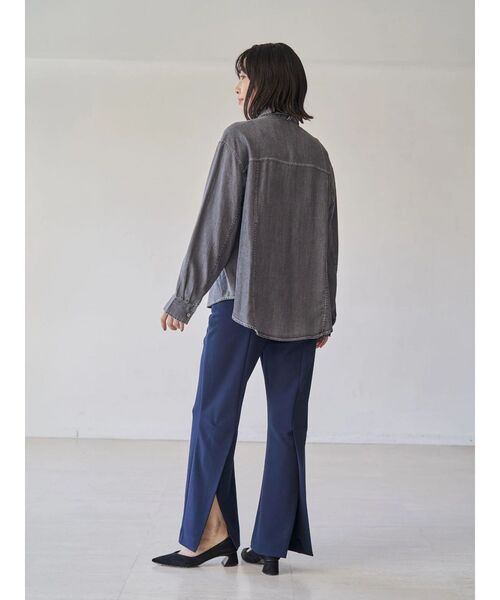TONAL(トーナル)の「テンセルデニムボウタイブラウス(シャツ/ブラウス・レディース・ブラック/インディゴブルー・MEDIUM)」の12枚目の写真