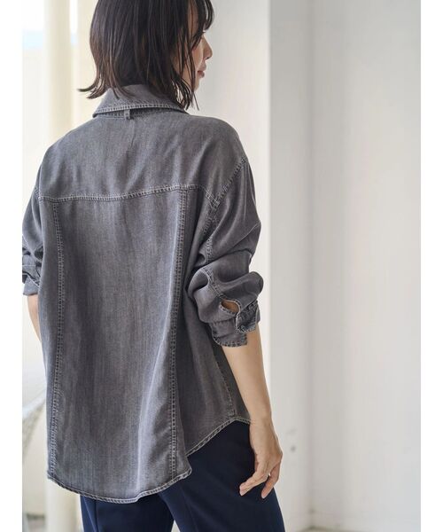 TONAL(トーナル)の「テンセルデニムボウタイブラウス(シャツ/ブラウス・レディース・ブラック/インディゴブルー・MEDIUM)」の18枚目の写真