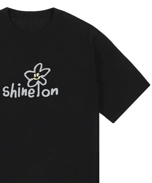 GRAVER（グレーバー）の「[ユニセックス]シャインオンフラワースマイル半袖Tシャツ_ブラック（Tシャツ/カットソー・レディース・ブラック・SMALL/MEDIUM/LARGE）」の5枚目の写真
