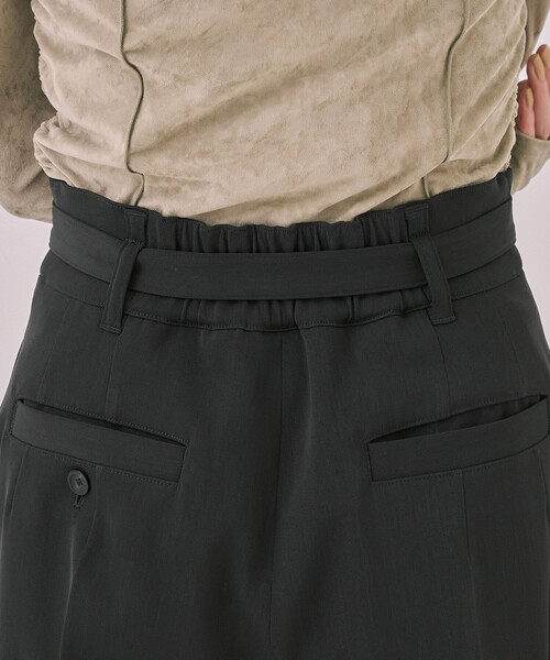 UNITED TOKYO(ユナイテッドトウキョウ)の「アイレットベルトストレートパンツ|ウォッシャブル/オフィスカジュアル/細見え/春服(スラックス・レディース・ダークグレー/ベージュ・1/2)」の7枚目の写真