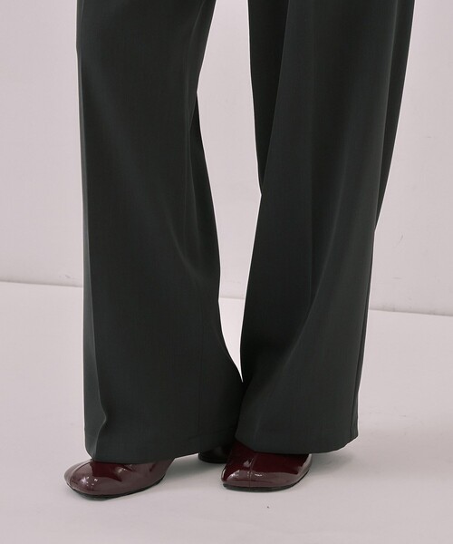 UNITED TOKYO(ユナイテッドトウキョウ)の「アイレットベルトストレートパンツ|ウォッシャブル/オフィスカジュアル/細見え/春服(スラックス・レディース・ダークグレー/ベージュ・1/2)」の11枚目の写真