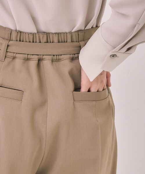 UNITED TOKYO(ユナイテッドトウキョウ)の「アイレットベルトストレートパンツ|ウォッシャブル/オフィスカジュアル/細見え/春服(スラックス・レディース・ダークグレー/ベージュ・1/2)」の16枚目の写真