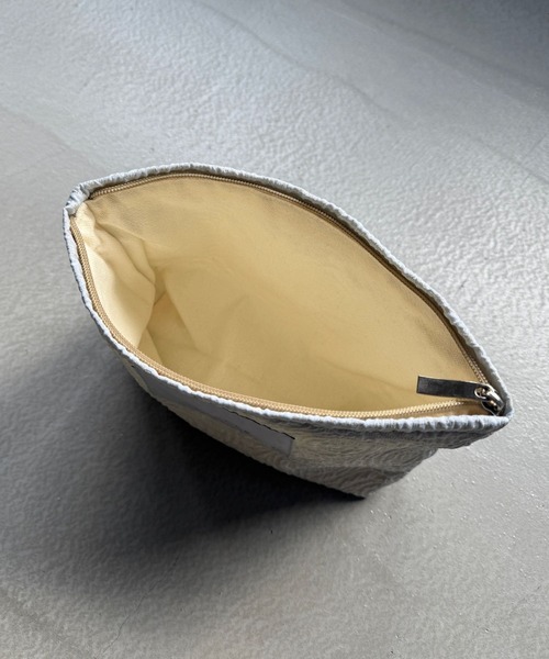 SANSeLF(サンセルフ)の「【SANSeLF】 ローズエンボスポーチ saa25a226(ポーチ・レディース・ライトブルー・FREE)」の2枚目の写真