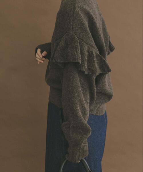 ITEMS URBANRESEARCH（アイテムズ アーバンリサーチ）の「フリルクルーネックニット（ニット/セーター・レディース・オフホワイト/ブラウン/グレー・FREE）」の16枚目の写真