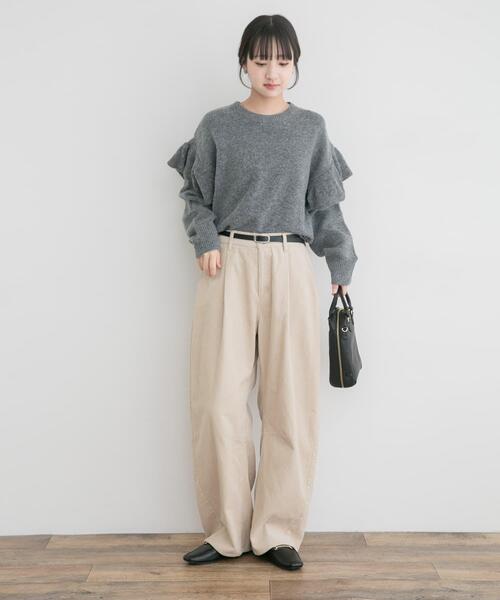 ITEMS URBANRESEARCH(アイテムズ アーバンリサーチ)の「フリルクルーネックニット(ニット/セーター・レディース・オフホワイト/ブラウン/グレー・FREE)」の13枚目の写真