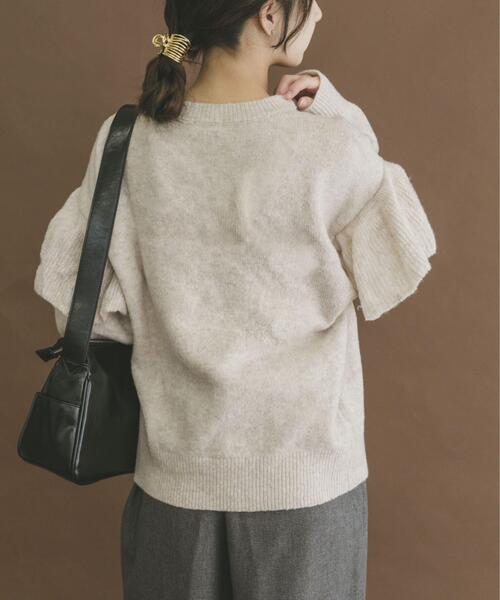 ITEMS URBANRESEARCH（アイテムズ アーバンリサーチ）の「フリルクルーネックニット（ニット/セーター・レディース・オフホワイト/ブラウン/グレー・FREE）」の9枚目の写真