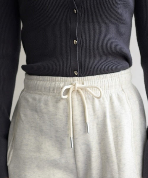 31 Sons de mode（トランテアン　ソン　ドゥ　モード）の「カットイージーパンツ（その他パンツ・レディース・ライトグレー・ﾌﾘ-）」の11枚目の写真