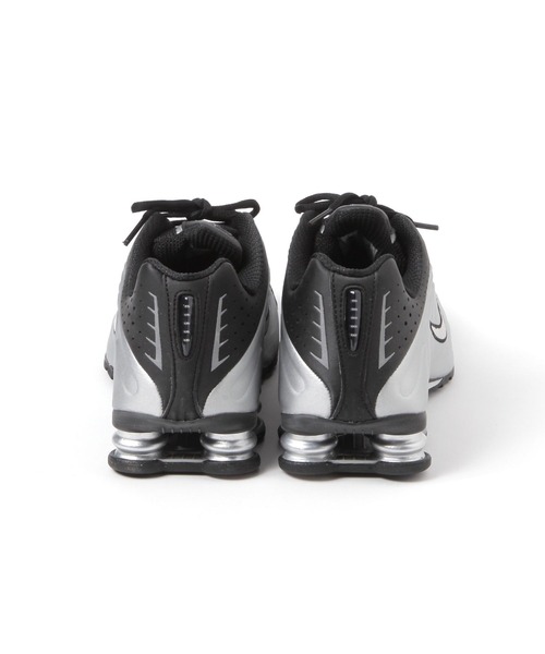 NIKE(ナイキ)の「【HEREIAM】NIKE(ナイキ)/W Shox R4(スニーカー・メンズ・ブラック/シルバー・26.0cm/27.0cm/28.0cm)」の18枚目の写真