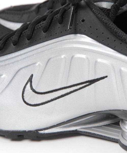 NIKE(ナイキ)の「【HEREIAM】NIKE(ナイキ)/W Shox R4(スニーカー・メンズ・ブラック/シルバー・26.0cm/27.0cm/28.0cm)」の20枚目の写真