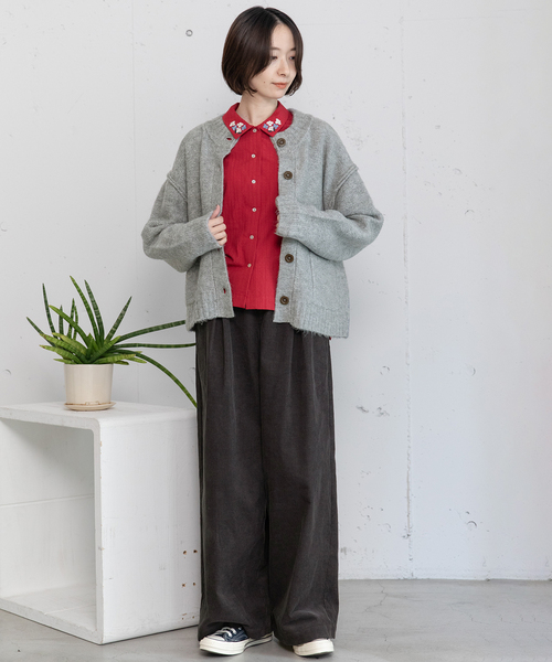 POU DOU DOU(プードゥドゥ)の「衿先フラワー刺繍ブラウス(シャツ/ブラウス・レディース・レッド/ネイビー/オフホワイト・M)」の6枚目の写真