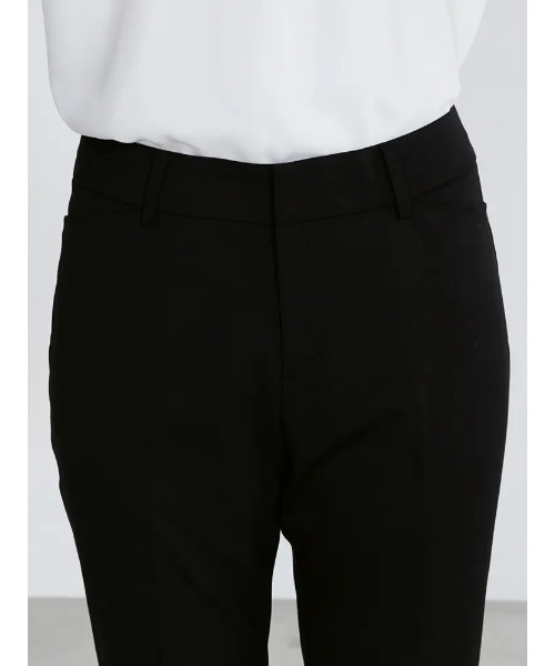 Perfect Suit FActory（パーフェクトスーツファクトリー）の「シルク混リクルート　ギャバセットアップ　セミフレアーパンツ（スラックス・レディース・ブラック・11号）」の6枚目の写真