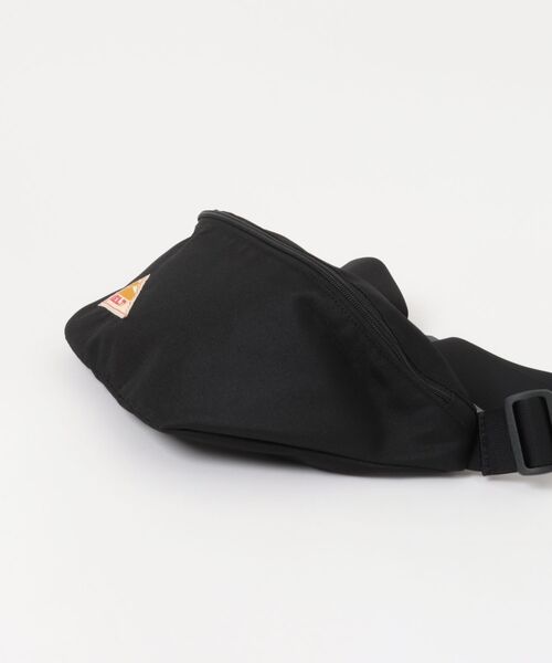 KELTY(ケルティ)の「フェスにライブに!【KELTY】ES SLIM FANNY 軽量ボディバッグ(ボディバッグ/ウエストポーチ・レディース・レオパード/タン/マスタード/ネイビー/ベージュ/ブラック系/アニマル/スカイブルー/オリーブ/ブラウン系/ホワイト系/セージグリーン/ブラック・ONE SIZE)」の15枚目の写真