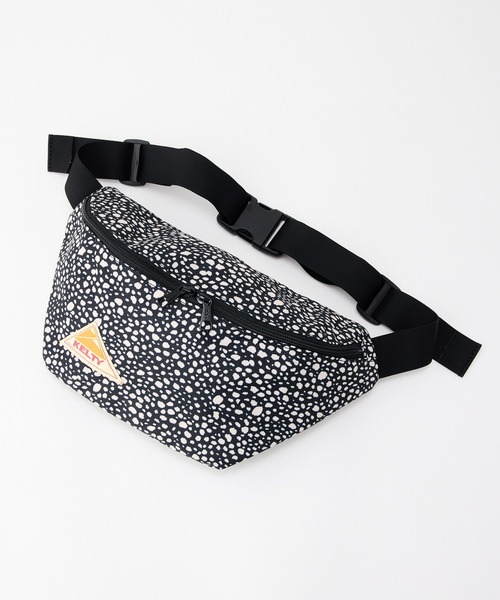 KELTY(ケルティ)の「フェスにライブに!【KELTY】ES SLIM FANNY 軽量ボディバッグ(ボディバッグ/ウエストポーチ・レディース・レオパード/タン/マスタード/ネイビー/ベージュ/ブラック系/アニマル/スカイブルー/オリーブ/ブラウン系/ホワイト系/セージグリーン/ブラック・ONE SIZE)」の1枚目の写真