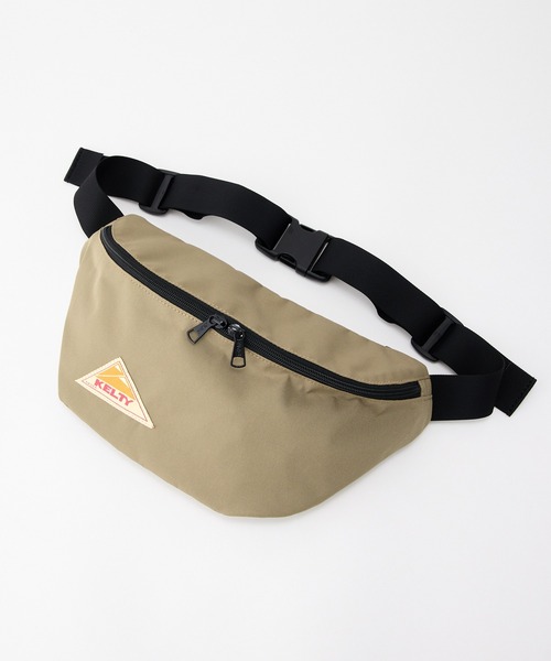 KELTY(ケルティ)の「フェスにライブに!【KELTY】ES SLIM FANNY 軽量ボディバッグ(ボディバッグ/ウエストポーチ・レディース・レオパード/タン/マスタード/ネイビー/ベージュ/ブラック系/アニマル/スカイブルー/オリーブ/ブラウン系/ホワイト系/セージグリーン/ブラック・ONE SIZE)」の6枚目の写真