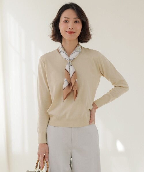 J.PRESS(ジェイプレス)の「【着回し力抜群・オンオフ使える】HIGH GAUGE BASIC Vネック ニット(ニット/セーター・レディース・アイボリー系/スカイブルー系/ピンク系/イエロー系/ネイビー系・T15/T13)」の4枚目の写真