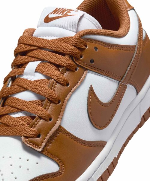 NIKE(ナイキ)の「ナイキ ダンク LOW ウィメンズシューズ / Nike Dunk Low Women's Shoes IM6572-101 Sail(スニーカー・レディース・クリーム・26/25.5/25/24.5/24/23.5/23/22.5)」の7枚目の写真