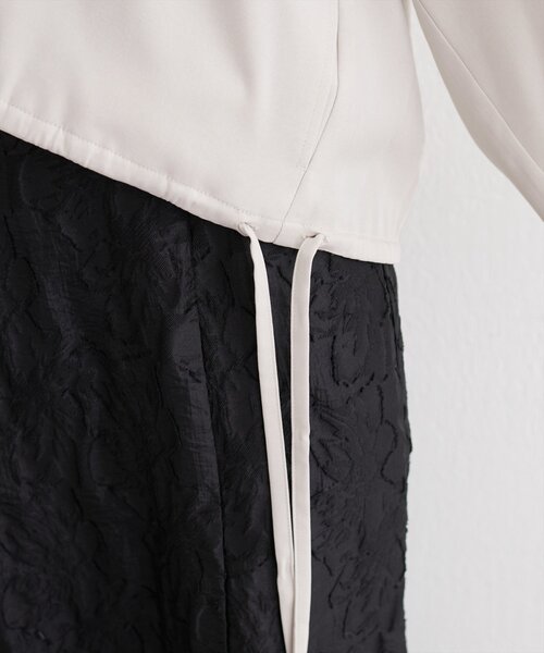 natural couture（ナチュラルクチュール）の「裾ドロストブルゾン（ブルゾン・レディース・モカ/ベージュ/アイボリー/ブルー・FREE）」の7枚目の写真