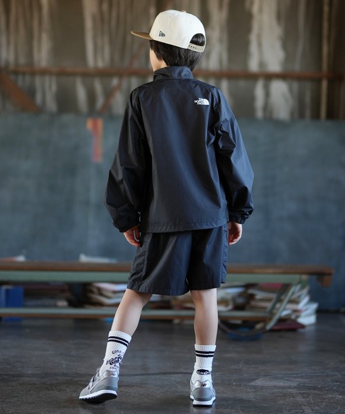 THE NORTH FACE(ザノースフェイス)の「THE NORTH FACE ザ・ノース・フェイス ワイドシルエット ジャケット NPJ22602(その他アウター・キッズ・ブラック/ダークグリーン・130cm/140cm/150cm/160cm)」の6枚目の写真
