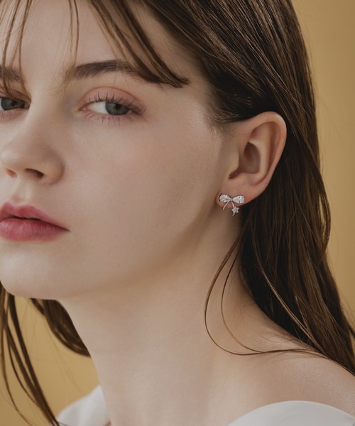 LA MUe(ラミュー)の「【LA MUE】シルバー925ポスト ビジュー スター&リボンピアス(ピアス(両耳用)・レディース・ゴールド/シルバー・FREE)」の1枚目の写真
