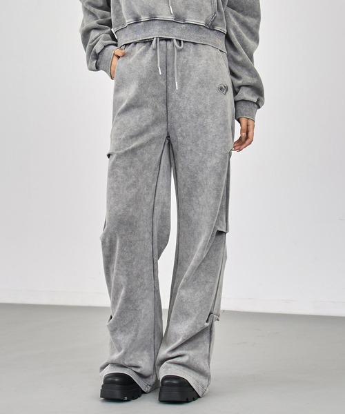 ANAP（アナップ）の「ウォッシュ加工 サイドタック デザイン ボリューム フレア パンツ（その他パンツ・レディース・グレー/ブルー/ブラック・F）」の20枚目の写真