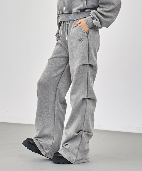 ANAP（アナップ）の「ウォッシュ加工 サイドタック デザイン ボリューム フレア パンツ（その他パンツ・レディース・グレー/ブルー/ブラック・F）」の21枚目の写真