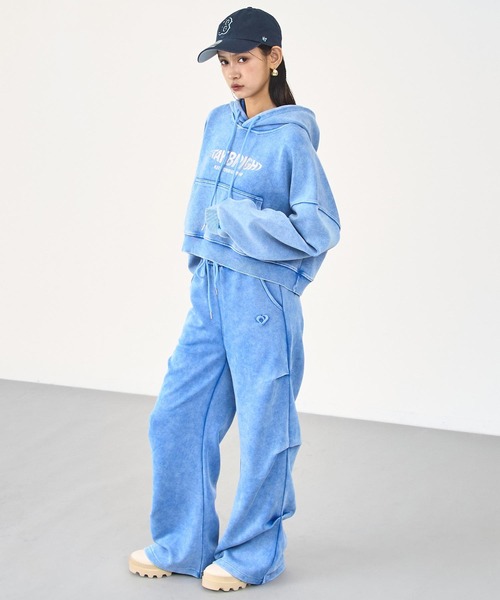 ANAP（アナップ）の「ウォッシュ加工 サイドタック デザイン ボリューム フレア パンツ（その他パンツ・レディース・グレー/ブルー/ブラック・F）」の17枚目の写真