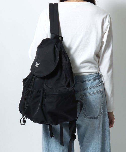 Lee（リー）の「Lee/リー ロゴ ワンポイント刺繍 フラップ ドローコード バックパック/リュックサック/大容量 約17L/レディース メンズ（バックパック/リュック・レディース・ブラック・FREE）」の14枚目の写真