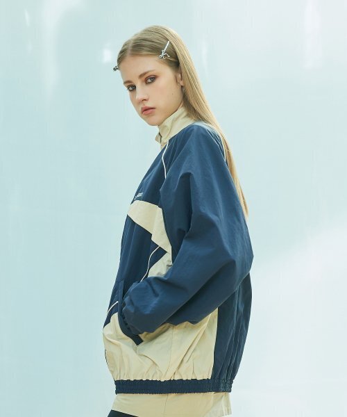 LARTIGENT(ラーティゼン)の「L9 COLOURWAY NYLON JACKET(NAVY)(ナイロンジャケット・レディース・その他・FREE)」の4枚目の写真