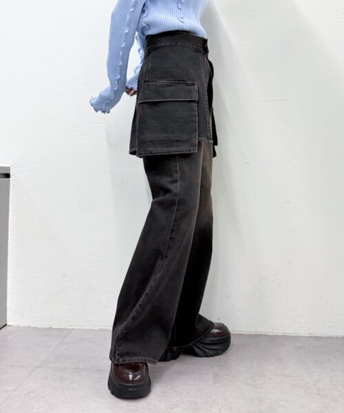 w closet（ダブルクローゼット）の「ポケットベルト付きフレアデニム（デニムパンツ・レディース・ブルー/ブラック/インディゴブルー・SMALL/MEDIUM）」の5枚目の写真