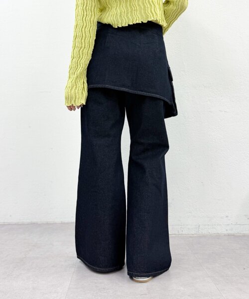 w closet（ダブルクローゼット）の「ポケットベルト付きフレアデニム（デニムパンツ・レディース・ブルー/ブラック/インディゴブルー・SMALL/MEDIUM）」の21枚目の写真
