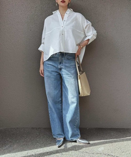 Emma Taylor(エマテイラー)の「シアーリネンバックフレアシャツ(シャツ/ブラウス・レディース・ホワイト/ブラウン/ベージュ・FREE)」の4枚目の写真