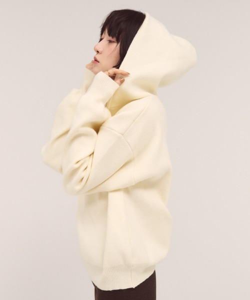 FMiBL（ファミル）の「ハーフジップフードニット（ニット/セーター・レディース・オフホワイト/グレー・FREE）」の8枚目の写真