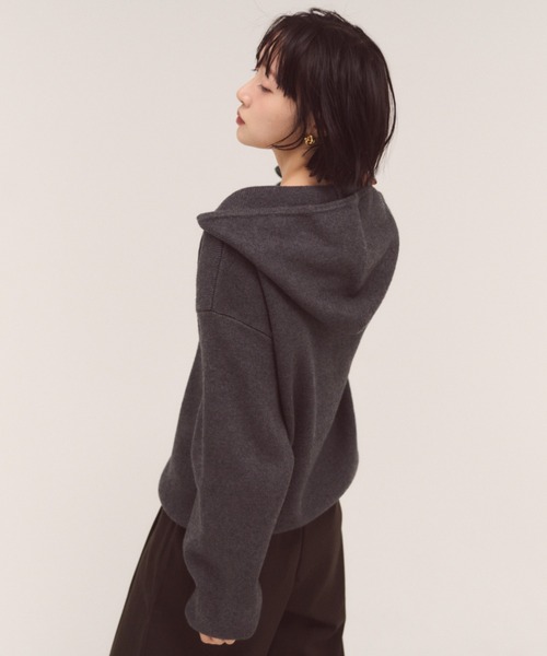 FMiBL（ファミル）の「ハーフジップフードニット（ニット/セーター・レディース・オフホワイト/グレー・FREE）」の14枚目の写真