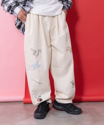 ScoLar Parity | 361102：らくがき風ワッペンベルト付きパンツ(デニムパンツ)