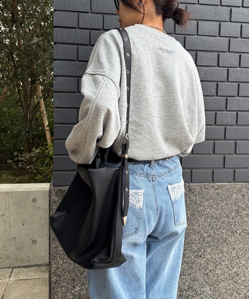 ISOOK（アイスー）の「【ISOOK / アイスー】レザーショルダーバッグ / 合皮 ショルダーバッグ 斜め掛け マルチウェイ A4サイズ収納可 大容量 通勤用 通学用 旅行用 マザーズバッグ ZOZOTOWN限定（ショルダーバッグ・レディース・ブラウン/ブラック・FREE）」の16枚目の写真