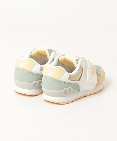 NEW BALANCE(ニューバランス)の「996 Hook and Loop(スニーカー・キッズ・ベージュ系その他/ブルー系その他/グレー系その他/ピンク系その他・12.0cm/12.5cm/13.0cm/13.5cm/14.0cm/14.5cm/15.0cm/15.5cm/16.0cm/16.5cm)」の6枚目の写真