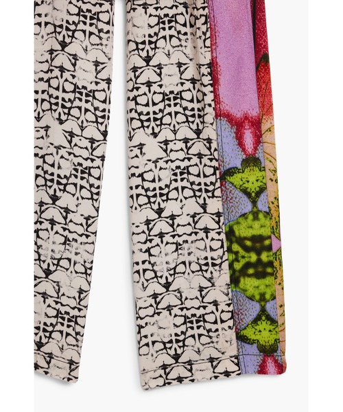 Desigual(デシグアル)の「パッチ付きフルイドパンツ(その他パンツ・レディース・レッド・S/M/L/XS)」の3枚目の写真