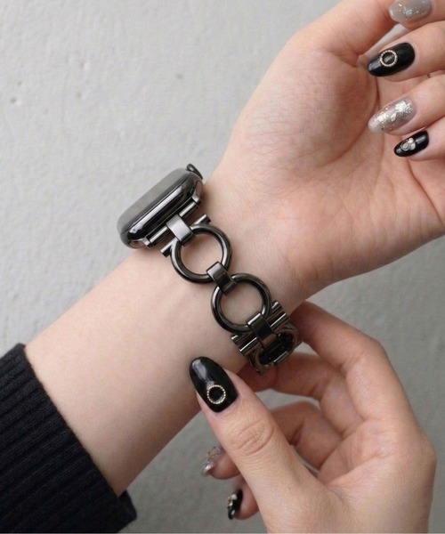 styiro(スタイロ)の「【パチっと外すだけ】Apple Watch Band メタルチェーン / 中折れクラスプ式(デジタル腕時計・レディース・プラチナム/ゴールド/ブラック/シルバー・42mm/38mm)」の1枚目の写真