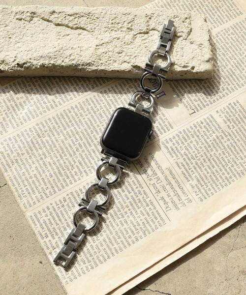 styiro(スタイロ)の「【パチっと外すだけ】Apple Watch Band メタルチェーン / 中折れクラスプ式(デジタル腕時計・レディース・プラチナム/ゴールド/ブラック/シルバー・42mm/38mm)」の15枚目の写真