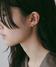 anuke（アンヌーク）の「Cube Mini Pierce（ピアス（両耳用））」