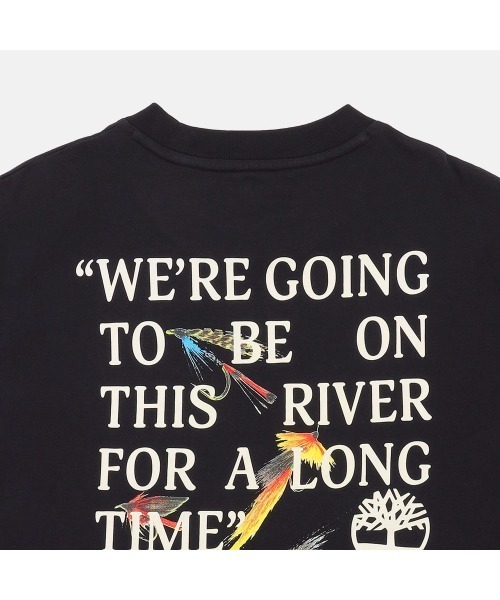 Timberland（ティンバーランド）の「キャッチ＆リリース グラフィック 半袖 Tシャツ ユニセックス（Tシャツ/カットソー・メンズ・ブラック・XX-LARGE/X-LARGE/SMALL/MEDIUM/LARGE）」の2枚目の写真