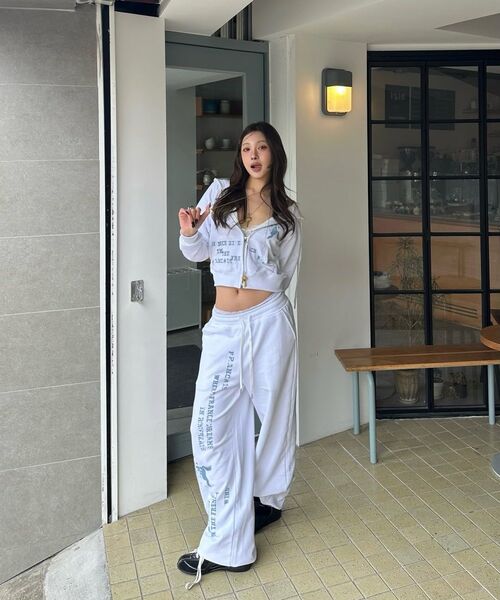 LARTIGENT(ラーティゼン)の「L22 HERITAGE HORSE 90S HOOD ZIP-UP(WHITE)(パーカー・レディース・その他・FREE)」の4枚目の写真