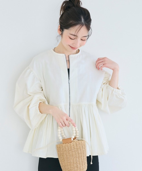 coca(coca)(コカ)の「【WEB限定セール】デニムギャザーアウター(デニムジャケット・レディース・ホワイト/ブルー・M/L)」の1枚目の写真