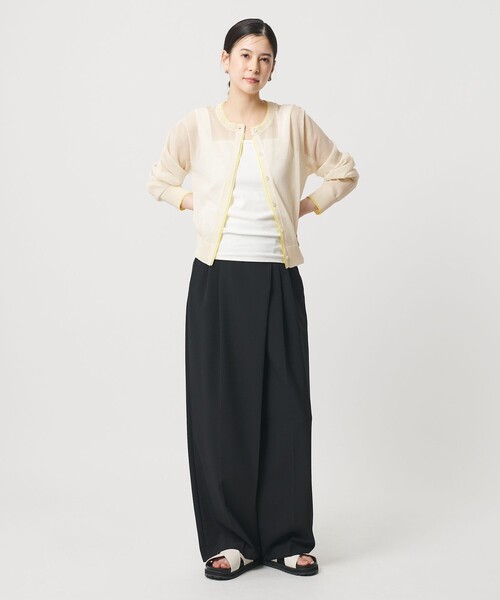 BEAUTY&YOUTH UNITED ARROWS(ビューティーアンドユースユナイテッドアローズ)の「ライン クルーネック カーディガン ウォッシャブル(カーディガン/ボレロ・レディース・ベージュ/オフホワイト/ブラック・FREE)」の6枚目の写真