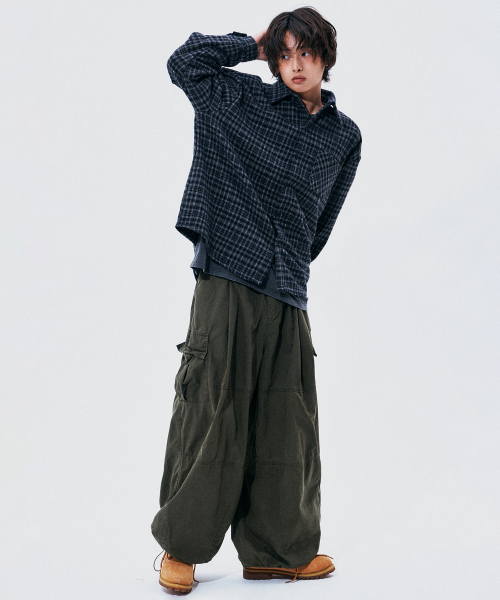 SOMEPLACE MAN(サムプレイス・マン)の「ヴィンテージウォッシングベーシックレトロオーバーサイズチェックシャツ_2COLOR(シャツ/ブラウス・レディース・ネイビー/ブラウン・FREE)」の7枚目の写真