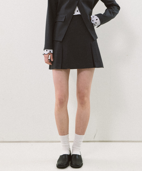 YUPPE(ヨッペ)の「ダブルプリーツスカート_チャコール(スカート・レディース・その他・SMALL/MEDIUM)」の1枚目の写真